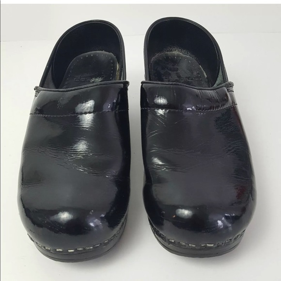 pink dansko nursing shoes